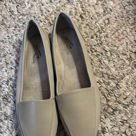 Easy Street Oatmeal Linen Print Flat Shoe - Picture 2 of 4